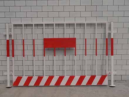 使用基坑护栏的方法和基础设计